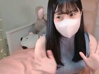 MOMO ROSE