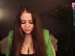lady__anika