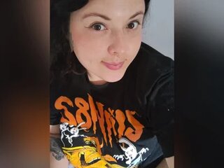 IAM YOURF8CK1NGQUEEN