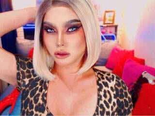 QueenNhicolle-hot