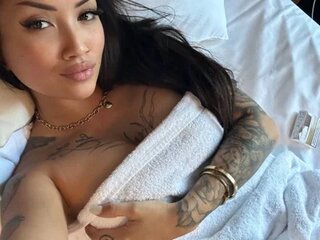 AsianLadyWan