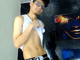 JaxM_