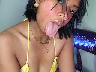 yasmine_hot